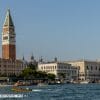 Campanile en Dogenpaleis langs het water in Venetiënbsp